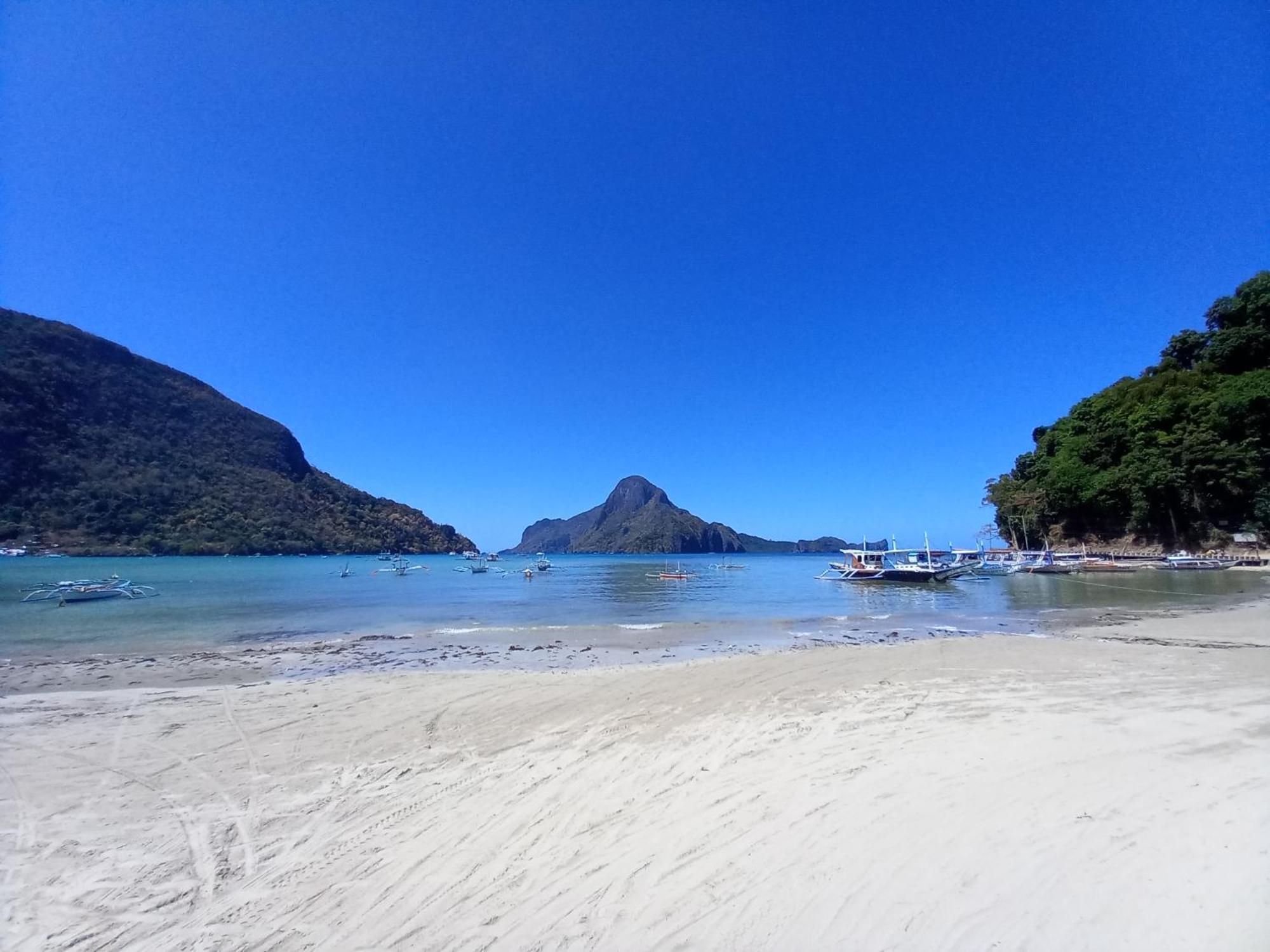 Sun Valley Backpackers Inn El Nido Exteriör bild