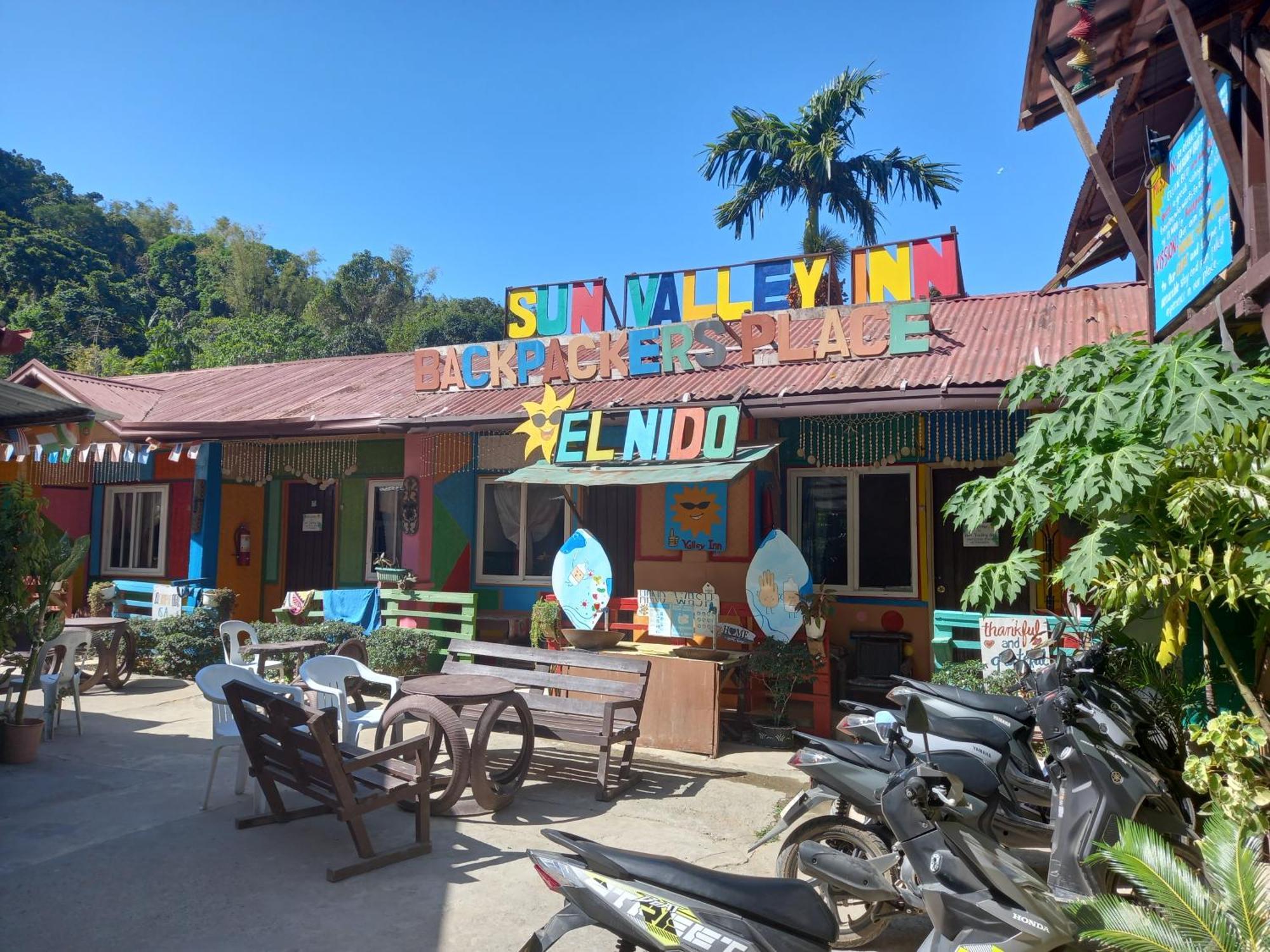 Sun Valley Backpackers Inn El Nido Exteriör bild