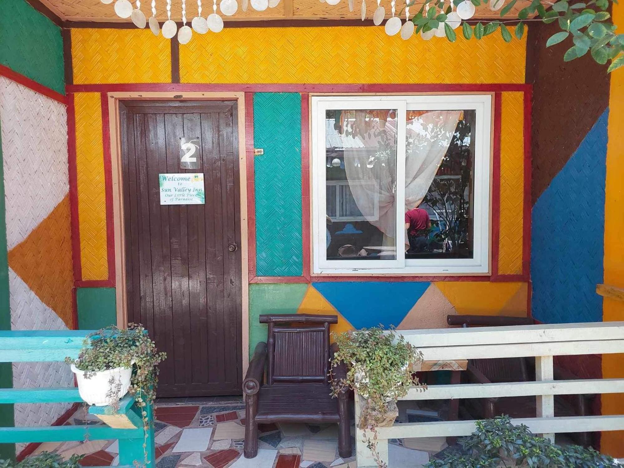 Sun Valley Backpackers Inn El Nido Exteriör bild
