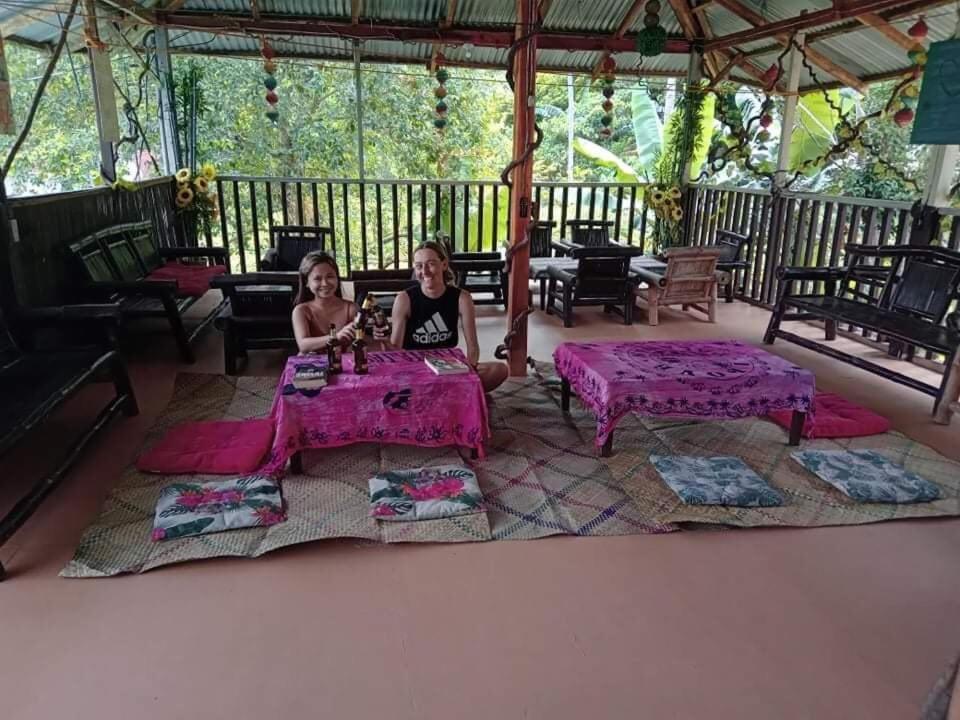 Sun Valley Backpackers Inn El Nido Exteriör bild